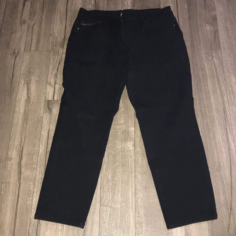 So Sliming by Chico’s black ankle jeans. Size 10